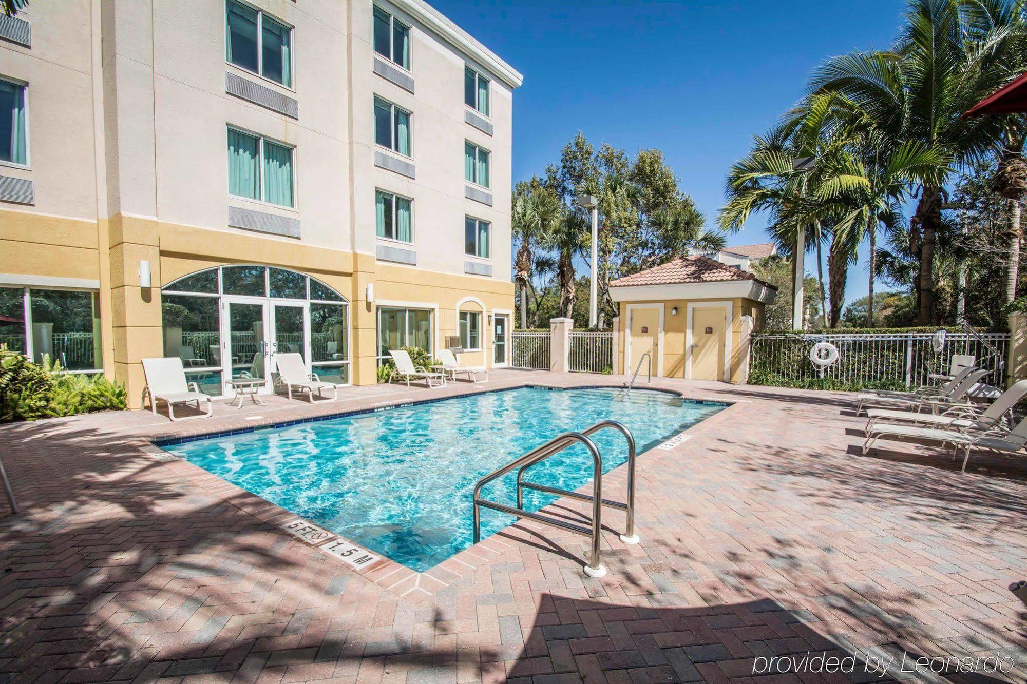 Comfort Inn & Suites Jupiter I-95 Exteriör bild